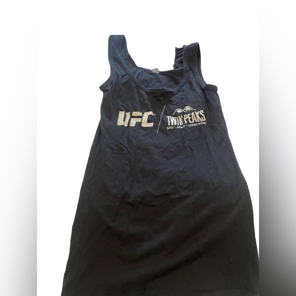 UFC TWIN PEAKS TANK TOP